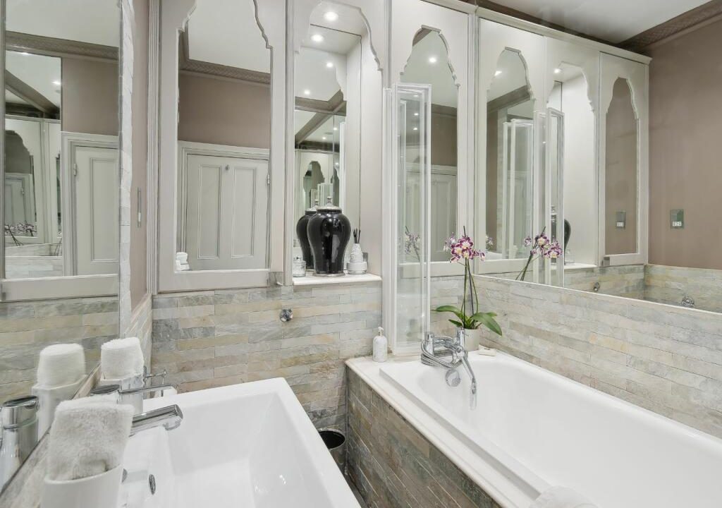 62080_UK-S-40447_IMG_05_0000