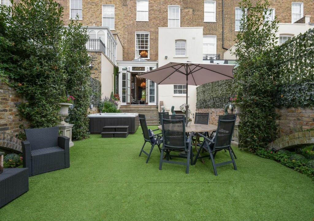 62080_UK-S-40447_IMG_16_0000