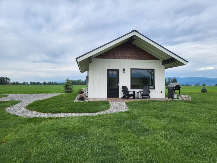 Front exterior of the cabin in Bigfork, Montana
